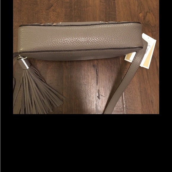 Michael Kors crossbody with matching Bedford wallet in Cinder. - Picture 12 of 14